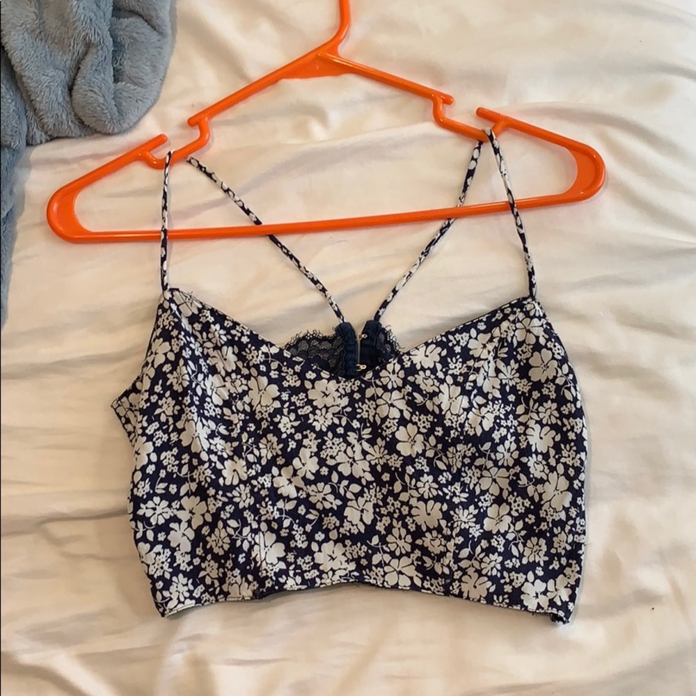 Blue and white floral crop top w/ blue lace back